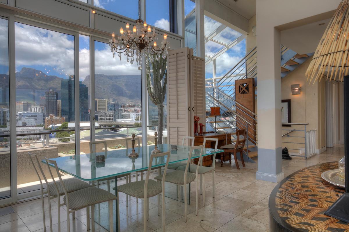Photo 26 of Bannockburn Penthouse accommodation in V&A Waterfront, Cape Town with 3 bedrooms and 2.5 bathrooms