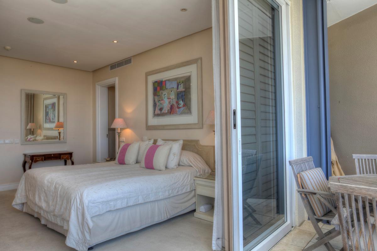 Photo 8 of Bannockburn Penthouse accommodation in V&A Waterfront, Cape Town with 3 bedrooms and 2.5 bathrooms