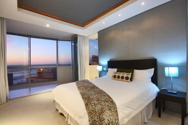 Photo 11 of Bantry Bay Apartment 404 accommodation in Bantry Bay, Cape Town with 2 bedrooms and 2 bathrooms