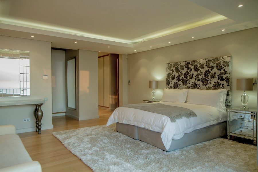 Photo 2 of Bantry Bay Nautica accommodation in Bantry Bay, Cape Town with 5 bedrooms and 5 bathrooms