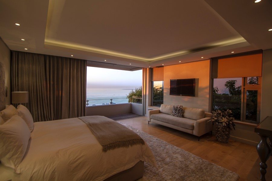 Photo 4 of Bantry Bay Nautica accommodation in Bantry Bay, Cape Town with 5 bedrooms and 5 bathrooms