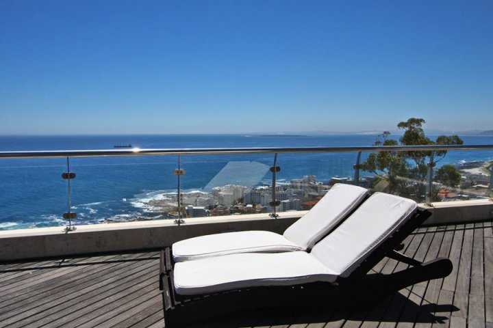 Photo 14 of Bantry Bay Rocks accommodation in Bantry Bay, Cape Town with 4 bedrooms and 2 bathrooms
