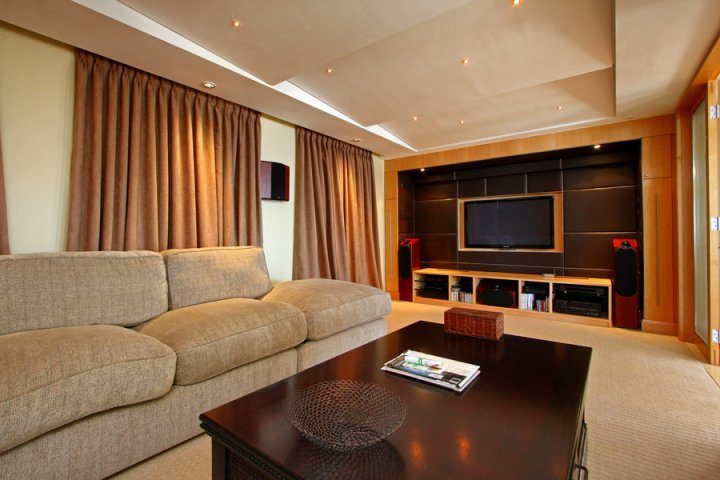 Photo 18 of Bantry Bay Rocks accommodation in Bantry Bay, Cape Town with 4 bedrooms and 2 bathrooms