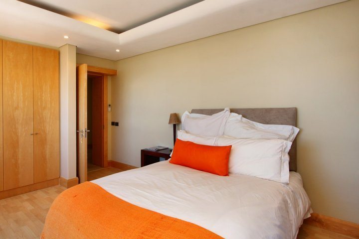 Photo 8 of Bantry Bay Rocks accommodation in Bantry Bay, Cape Town with 4 bedrooms and 2 bathrooms