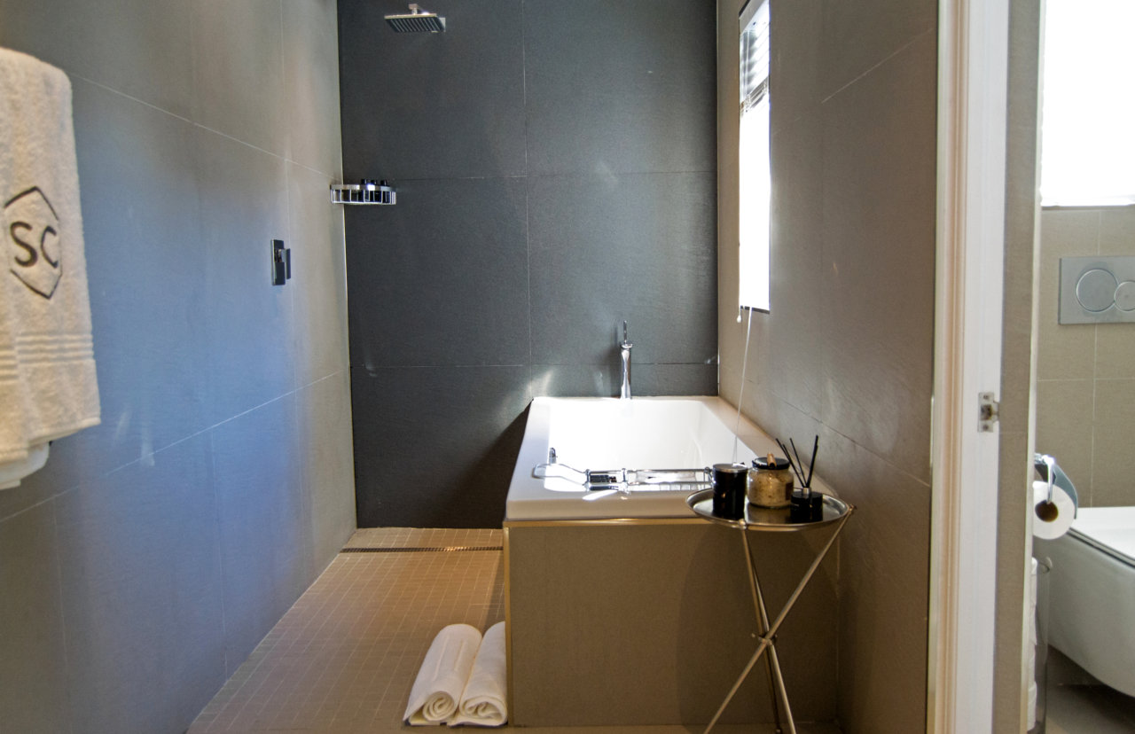Photo 14 of Bantry Luxe Apartment 3 accommodation in Bantry Bay, Cape Town with 2 bedrooms and 2 bathrooms