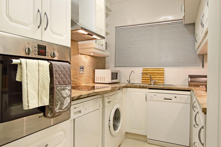 Photo 12 of Bantry Views Apartment accommodation in Sea Point, Cape Town with 2 bedrooms and 2 bathrooms