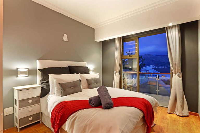 Photo 5 of Bay Views Hout Bay accommodation in Hout Bay, Cape Town with 4 bedrooms and 3 bathrooms