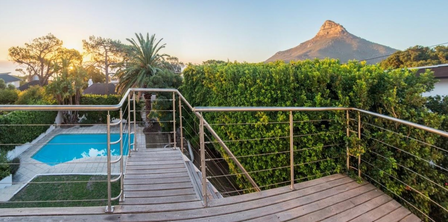Photo 2 of Bayside accommodation in Camps Bay, Cape Town with 3 bedrooms and 2 bathrooms