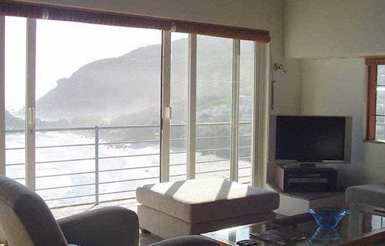 Photo 9 of Beach Music accommodation in Llandudno, Cape Town with 3 bedrooms and 2 bathrooms