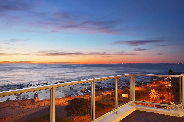 Photo 14 of Beach Road Penthouse accommodation in Sea Point, Cape Town with 2 bedrooms and 2 bathrooms