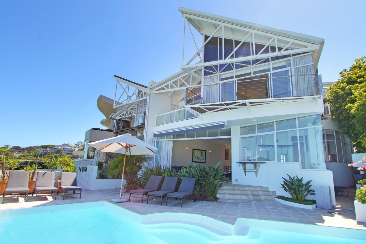 Photo 26 of Beach Villa 1 accommodation in Camps Bay, Cape Town with 6 bedrooms and 5 bathrooms