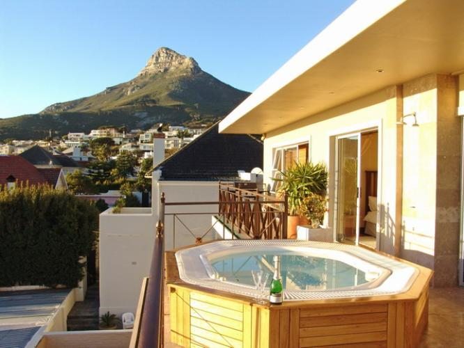 Photo 2 of Beachside Penthouse accommodation in Camps Bay, Cape Town with 3 bedrooms and 3 bathrooms