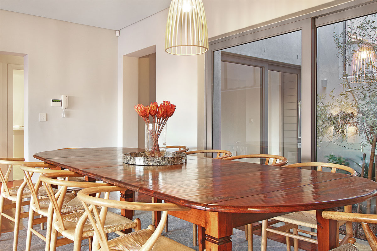 Photo 37 of Belmondo accommodation in Camps Bay, Cape Town with 5 bedrooms and 5 bathrooms
