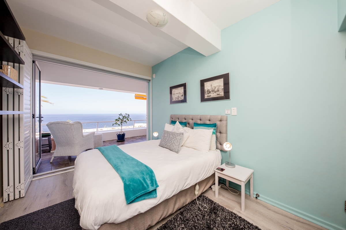 Photo 3 of Benoa accommodation in Camps Bay, Cape Town with 2 bedrooms and 2.5 bathrooms