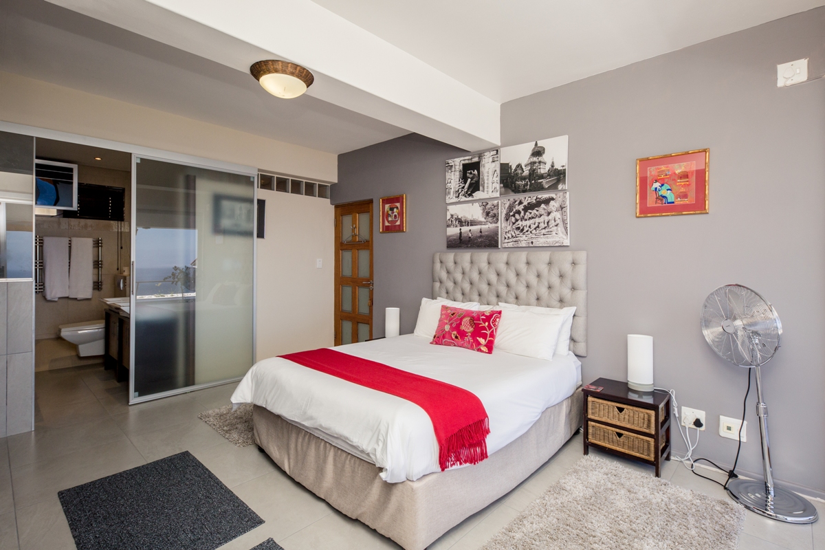 Photo 7 of Benoa accommodation in Camps Bay, Cape Town with 2 bedrooms and 2.5 bathrooms
