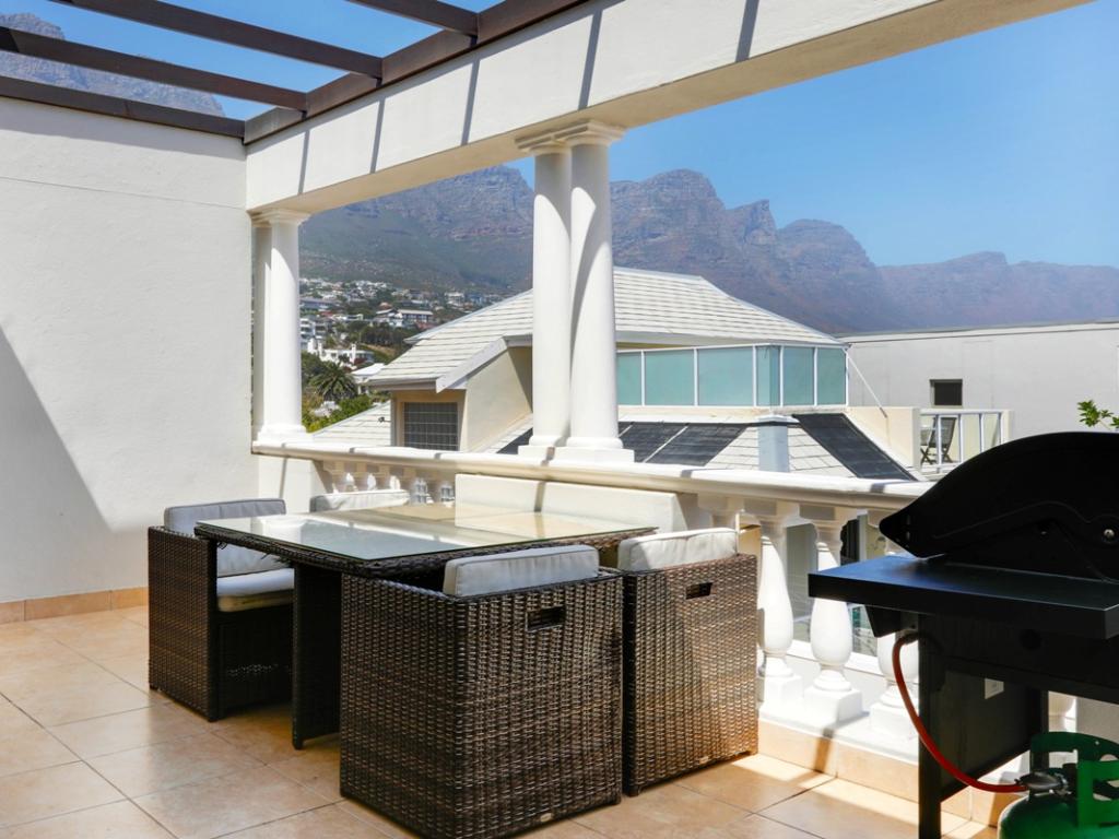 Photo 14 of Berkely Place accommodation in Camps Bay, Cape Town with 3 bedrooms and 2 bathrooms