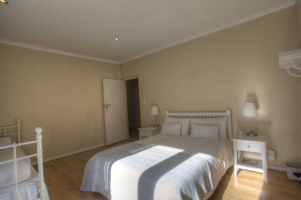 Photo 15 of Berkley 7A accommodation in Camps Bay, Cape Town with 3 bedrooms and 2 bathrooms