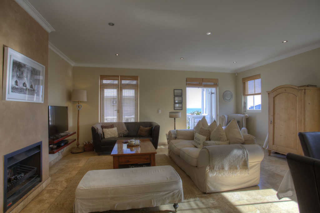 Photo 1 of Berkley 7A accommodation in Camps Bay, Cape Town with 3 bedrooms and 2 bathrooms