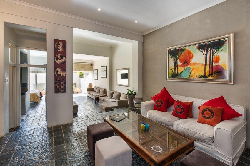 Photo 9 of Bertram Terrace accommodation in Sea Point, Cape Town with 2 bedrooms and 2 bathrooms