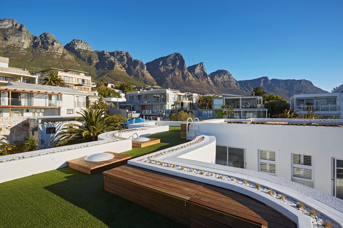 Photo 16 of Beta Beach accommodation in Bakoven, Cape Town with 6 bedrooms and 6 bathrooms