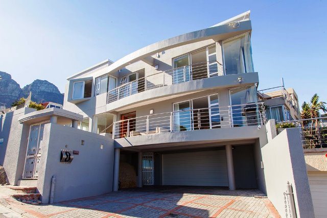 Photo 1 of Beta Place accommodation in Bakoven, Cape Town with 5 bedrooms and 4 bathrooms