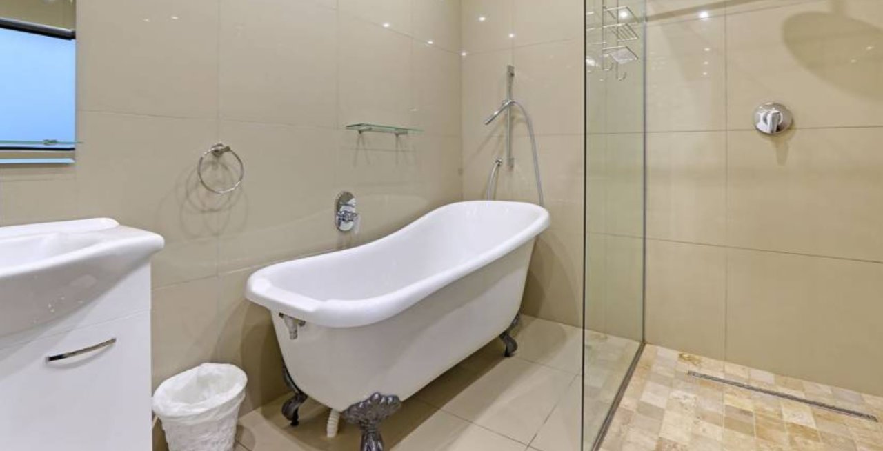 Photo 9 of Biccard Views Villa accommodation in Bloubergstrand, Cape Town with 5 bedrooms and 4 bathrooms