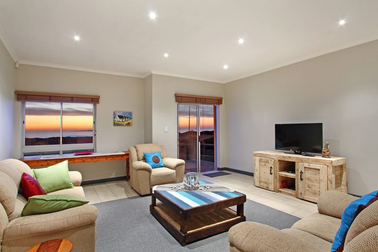 Photo 14 of Big Bay Beach Club accommodation in Bloubergstrand, Cape Town with 3 bedrooms and 3 bathrooms