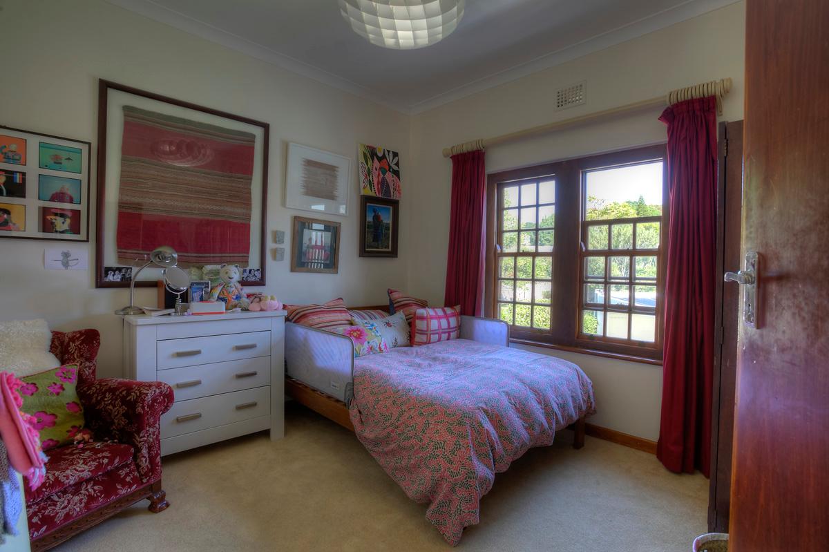 Photo 12 of Bishopscourt Manor accommodation in Bishopscourt, Cape Town with 4 bedrooms and 3 bathrooms