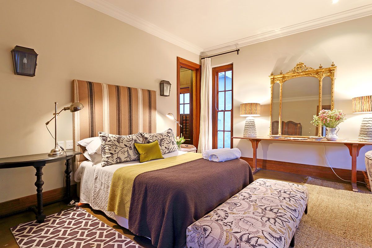 Photo 13 of Bishopscourt Retreat accommodation in Bishopscourt, Cape Town with 5 bedrooms and 5 bathrooms