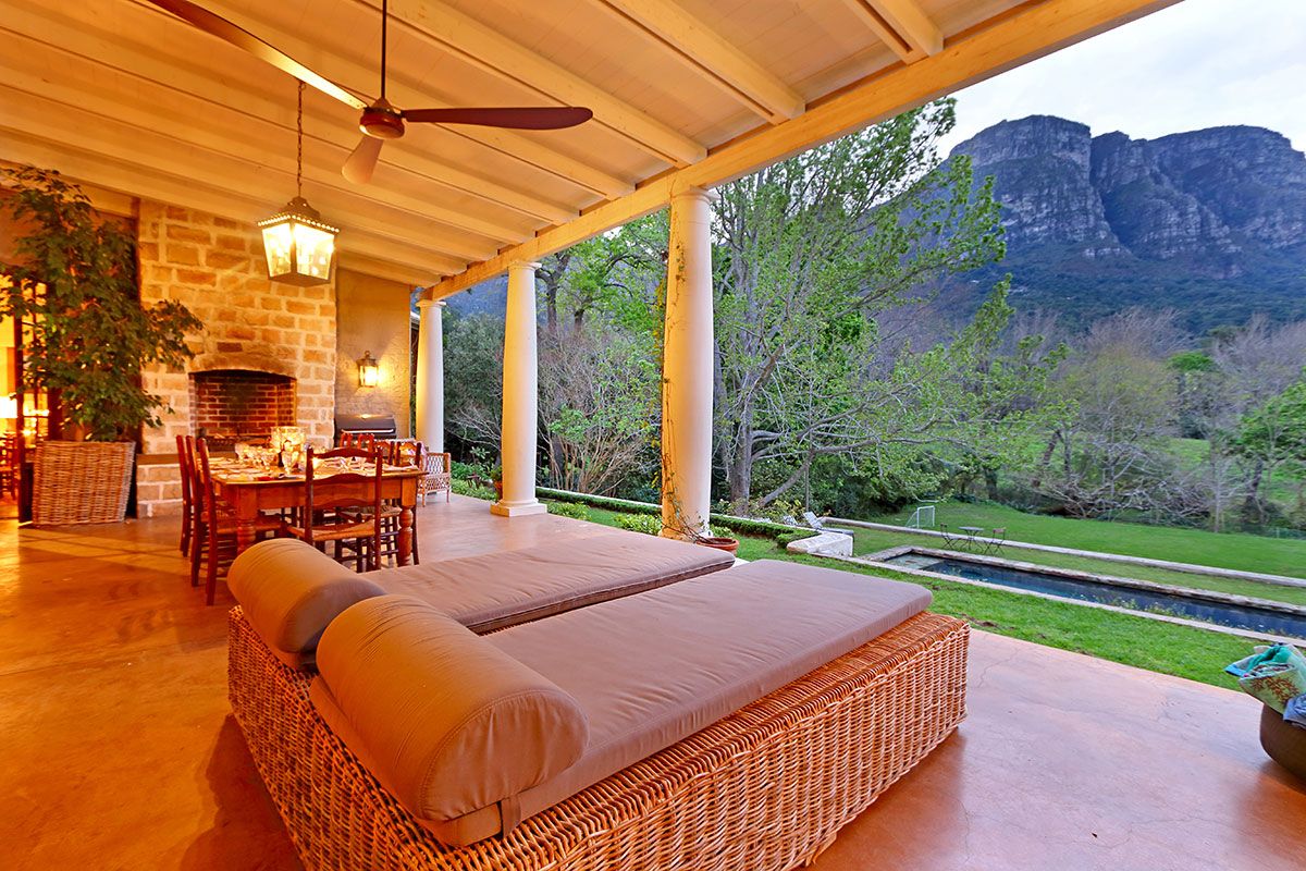 Photo 5 of Bishopscourt Retreat accommodation in Bishopscourt, Cape Town with 5 bedrooms and 5 bathrooms