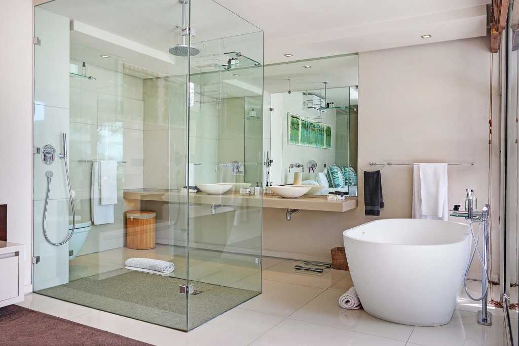 Photo 9 of Blinkwater Villa accommodation in Camps Bay, Cape Town with 4 bedrooms and 4 bathrooms