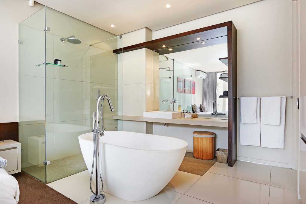 Photo 11 of Blinkwater Villa accommodation in Camps Bay, Cape Town with 4 bedrooms and 4 bathrooms