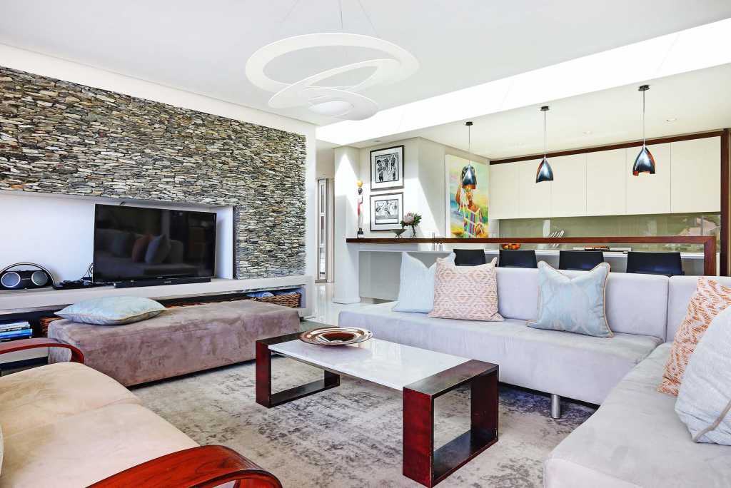 Photo 2 of Blinkwater Villa accommodation in Camps Bay, Cape Town with 4 bedrooms and 4 bathrooms