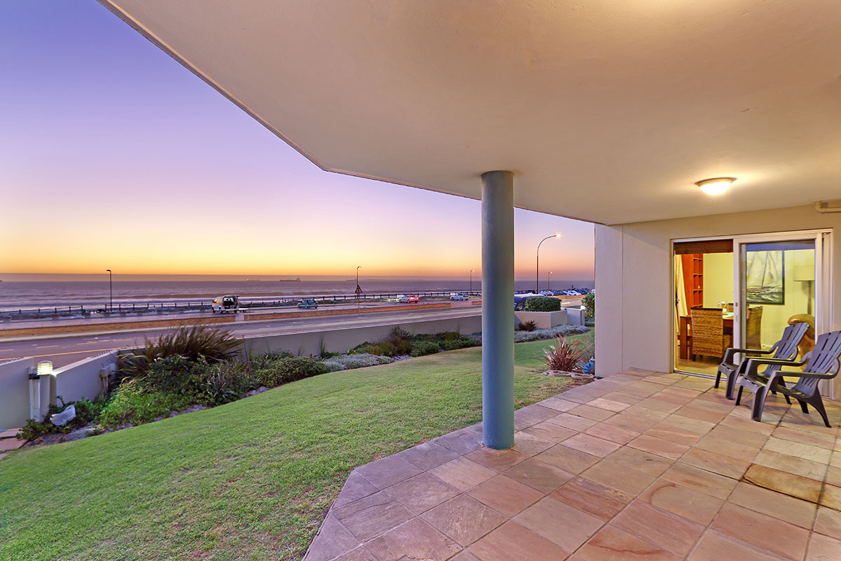 Photo 12 of Blouberg Sea Spray accommodation in Bloubergstrand, Cape Town with 3 bedrooms and 2 bathrooms