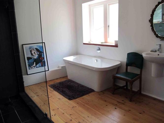 Photo 4 of Brynmor Villa accommodation in St James, Cape Town with 5 bedrooms and 3 bathrooms