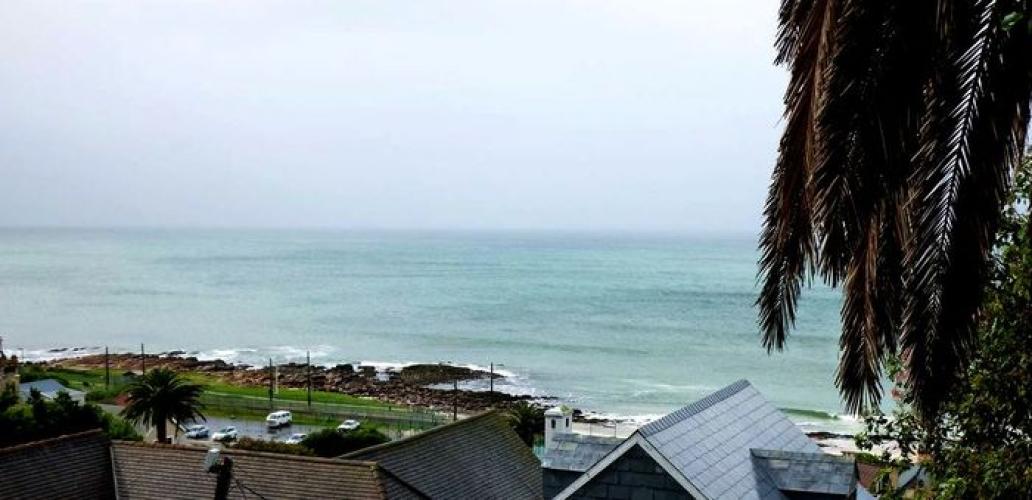 Photo 7 of Brynmor Villa accommodation in St James, Cape Town with 5 bedrooms and 3 bathrooms