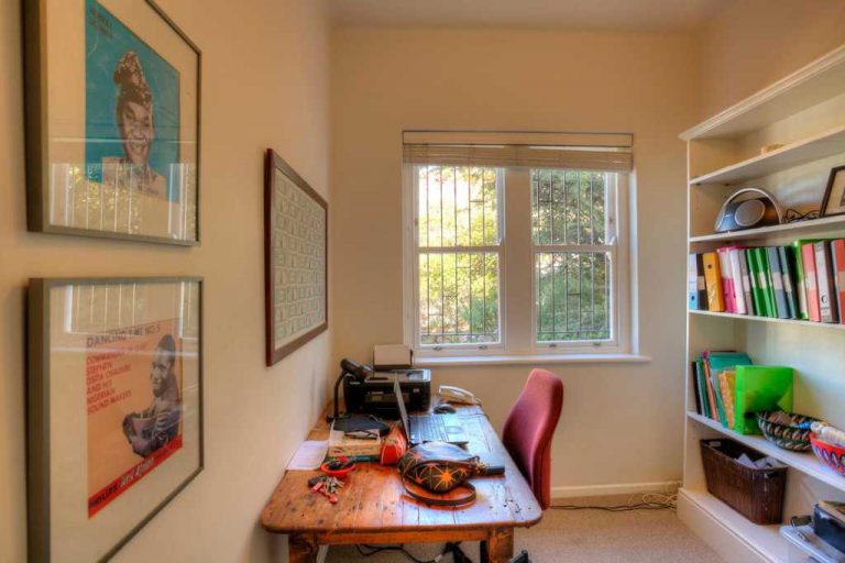 Photo 7 of Buxton Villa accommodation in Gardens, Cape Town with 4 bedrooms and 3 bathrooms