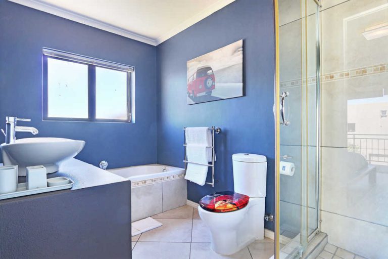 Photo 17 of Calypso Sunrise accommodation in Langebaan, Cape Town with 5 bedrooms and 5 bathrooms