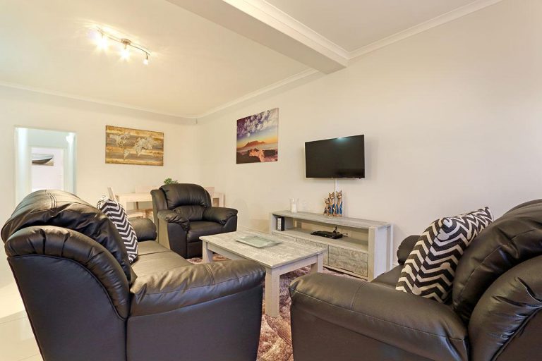 Photo 12 of Camps Bay Beach Apartment accommodation in Camps Bay, Cape Town with 2 bedrooms and 1.5 bathrooms