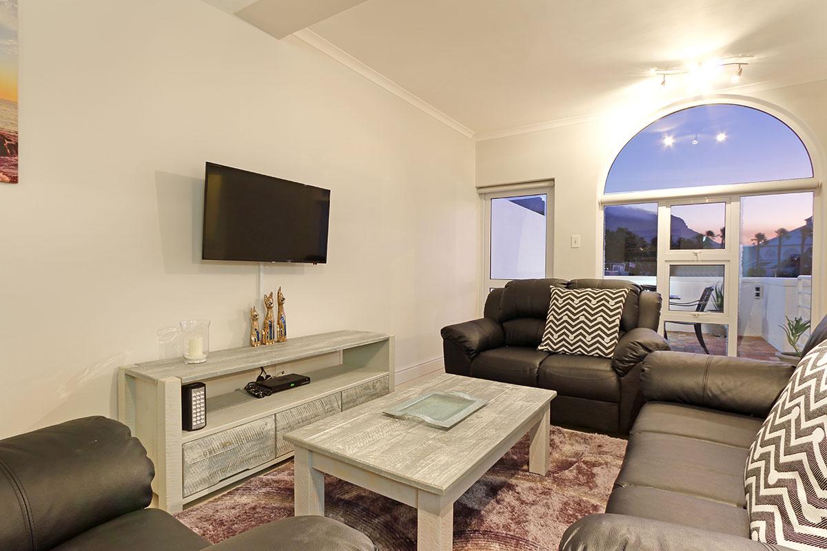 Photo 18 of Camps Bay Beach Apartment accommodation in Camps Bay, Cape Town with 2 bedrooms and 1.5 bathrooms