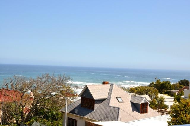 Photo 19 of Camps Bay Glen Villa accommodation in Camps Bay, Cape Town with 6 bedrooms and 4 bathrooms