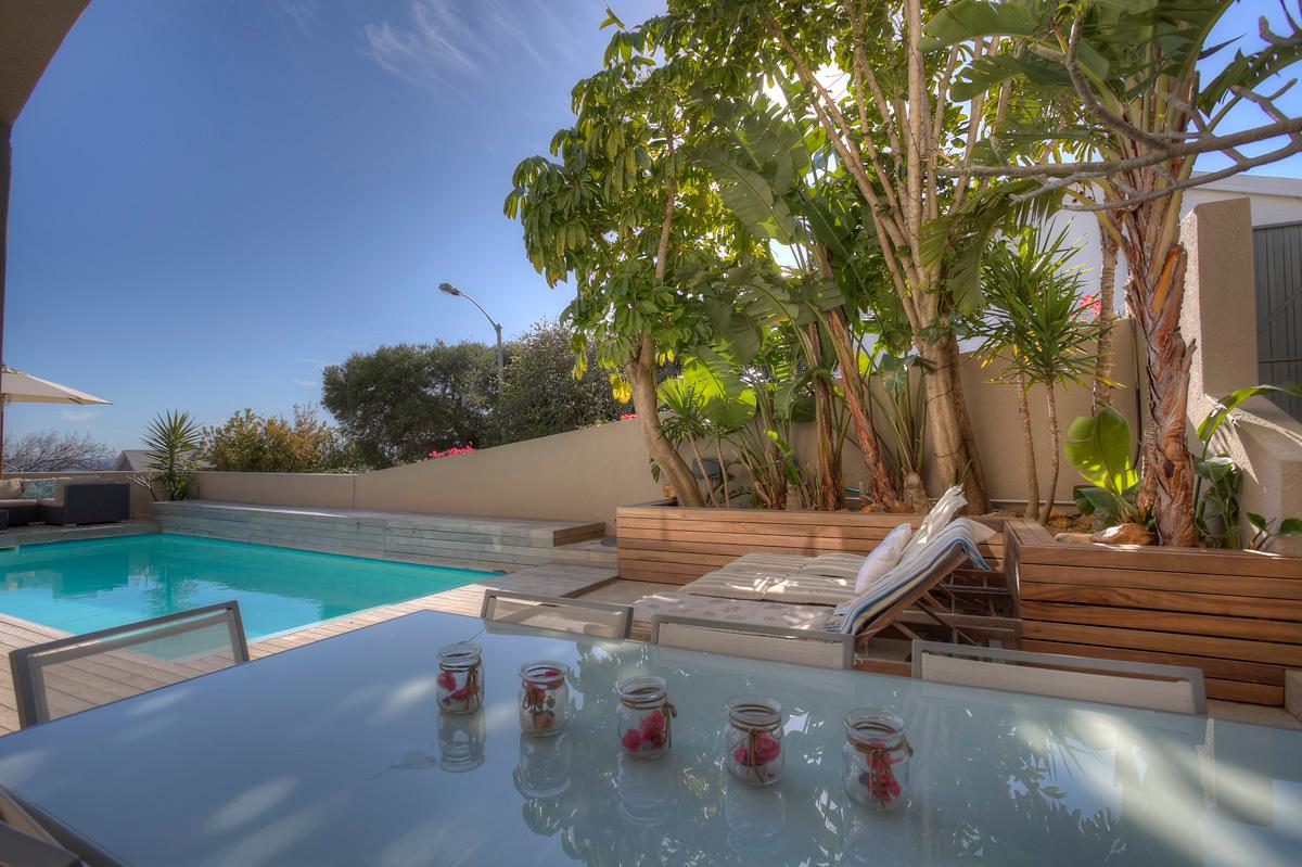 Photo 21 of Camps Bay Glen Villa accommodation in Camps Bay, Cape Town with 6 bedrooms and 4 bathrooms