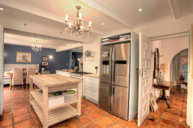 Photo 8 of Camps Bay Hacienda accommodation in Camps Bay, Cape Town with 2 bedrooms and 2 bathrooms