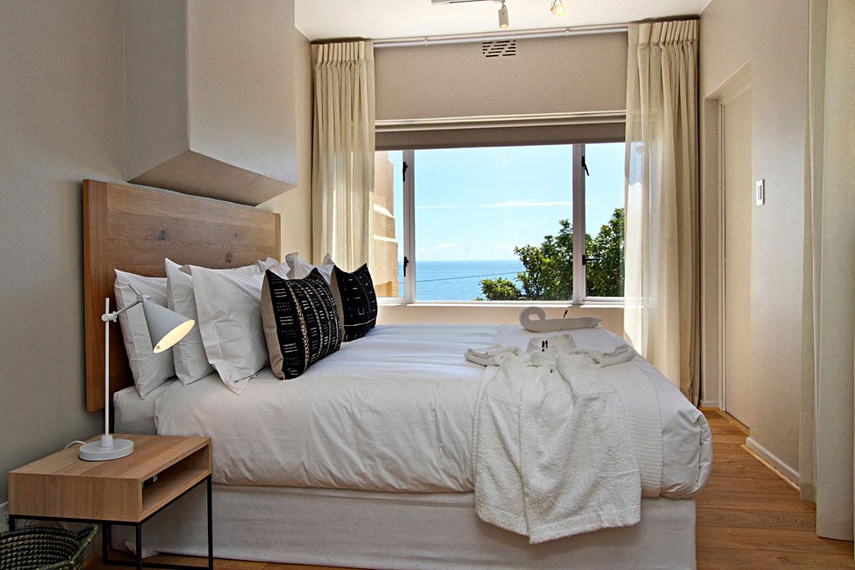 Photo 11 of Camps Bay Horak accommodation in Camps Bay, Cape Town with 5 bedrooms and 5 bathrooms