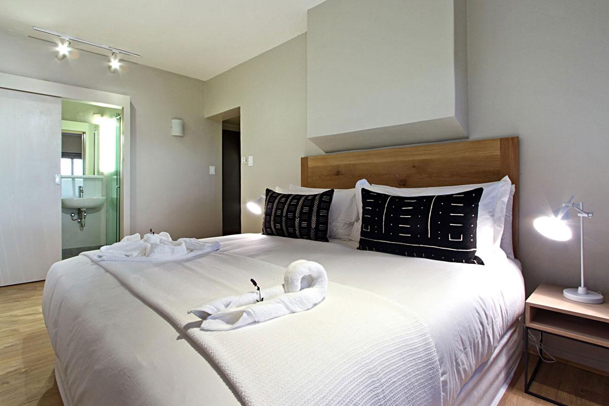 Photo 13 of Camps Bay Horak accommodation in Camps Bay, Cape Town with 5 bedrooms and 5 bathrooms