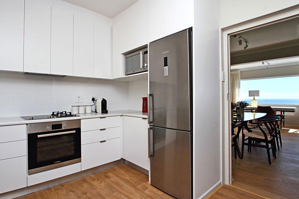 Photo 8 of Camps Bay Horak accommodation in Camps Bay, Cape Town with 5 bedrooms and 5 bathrooms