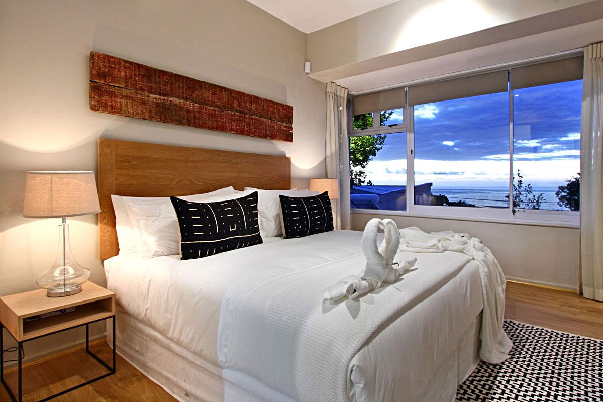 Photo 9 of Camps Bay Horak accommodation in Camps Bay, Cape Town with 5 bedrooms and 5 bathrooms