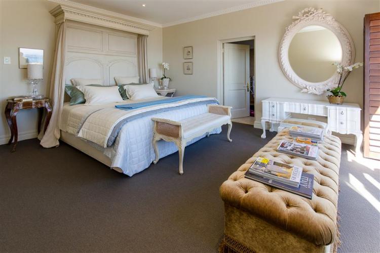 Photo 15 of Camps Bay Sedgemore accommodation in Camps Bay, Cape Town with 5 bedrooms and 5 bathrooms