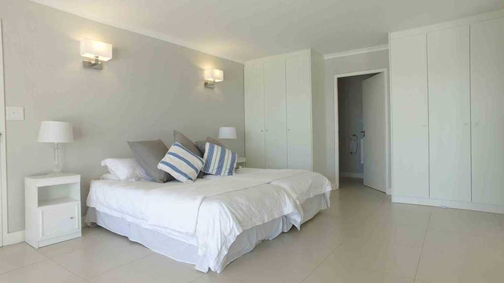 Photo 10 of Camps Bay Upper Tree Villa accommodation in Camps Bay, Cape Town with 5 bedrooms and 5 bathrooms