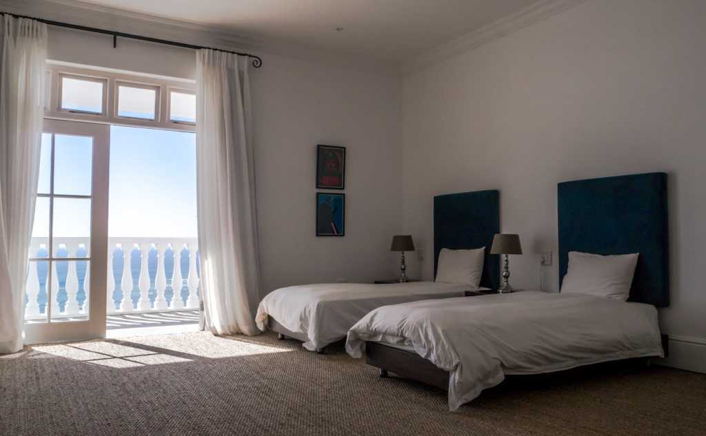 Photo 9 of Camps Bay Views accommodation in Camps Bay, Cape Town with 4 bedrooms and 4 bathrooms